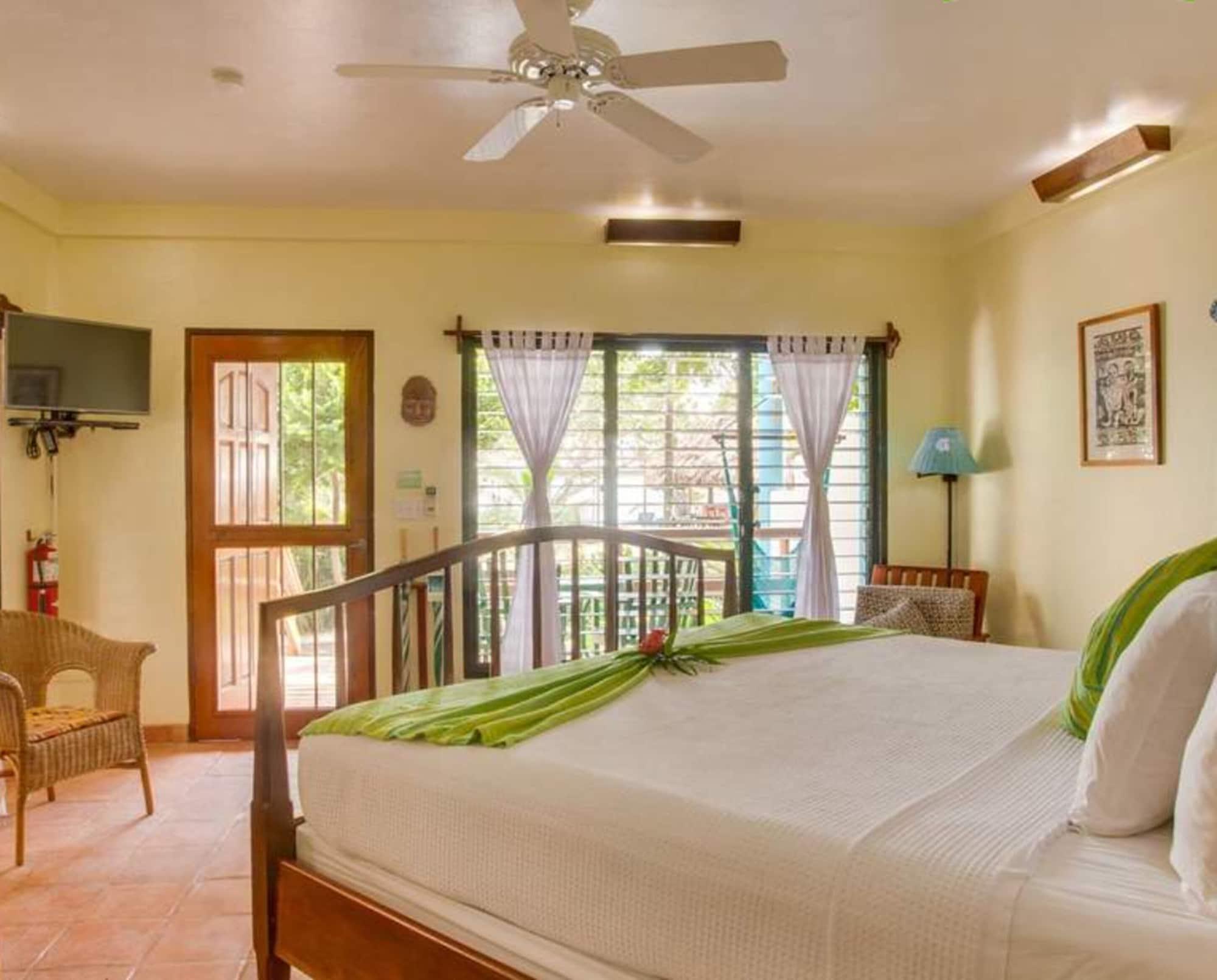 Robert'S Grove Beach Resort Placencia Dış mekan fotoğraf