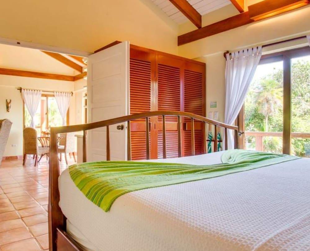 Robert'S Grove Beach Resort Placencia Dış mekan fotoğraf