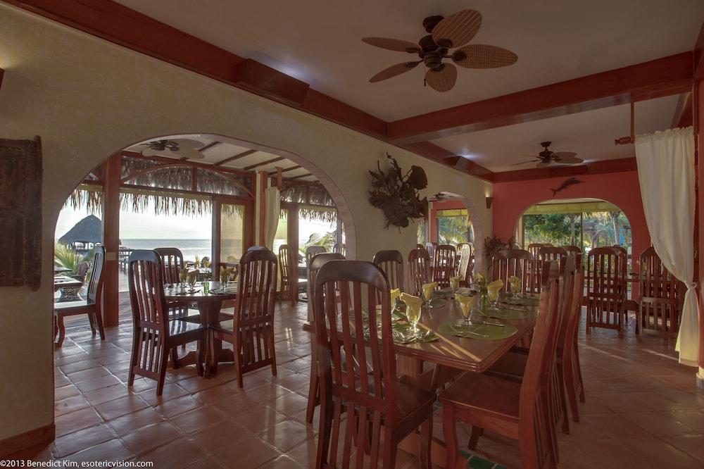 Robert'S Grove Beach Resort Placencia Dış mekan fotoğraf