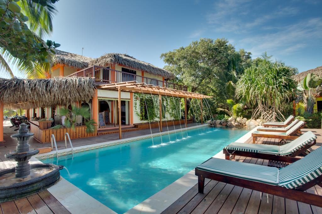 Robert'S Grove Beach Resort Placencia Dış mekan fotoğraf
