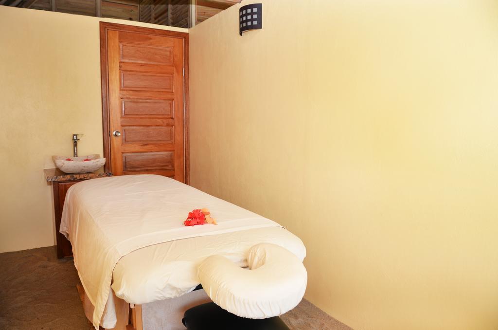 Robert'S Grove Beach Resort Placencia Dış mekan fotoğraf